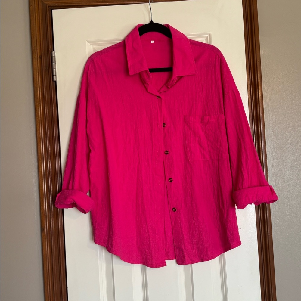 ⭐️NWOT⭐️Pink Button Down Shirt